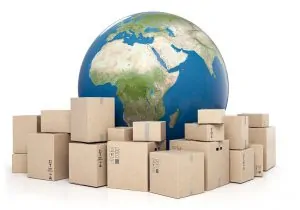 Caixas de frete internacional na frente do mundo