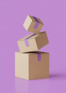 Caixas de papelão empilhadas de uma empresa de envios
